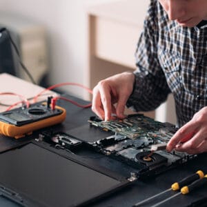 Chi Tiết Bảng Giá Sửa Laptop Năm 2024