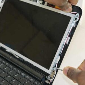 Thay màn hình laptop 12 Lưu Ý Quan Trọng Khi Thay Màn Hình Laptop